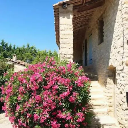 Cute Stone In Provence Semesterbostad