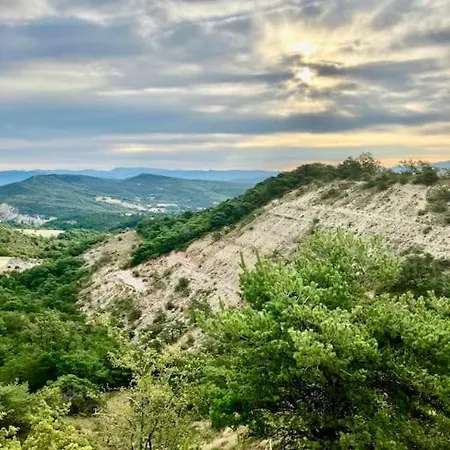 Cute Stone In Provence Revest-Saint-Martin